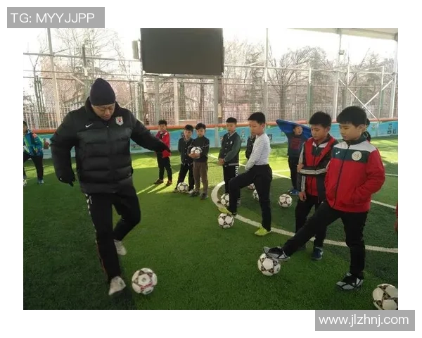 足球课提问探讨如何提高学生的足球技能与团队合作精神